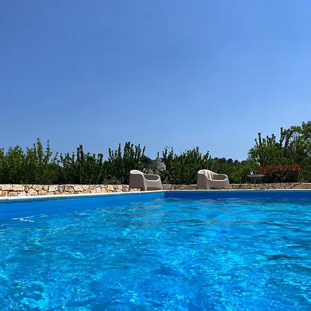 Giulia Villa